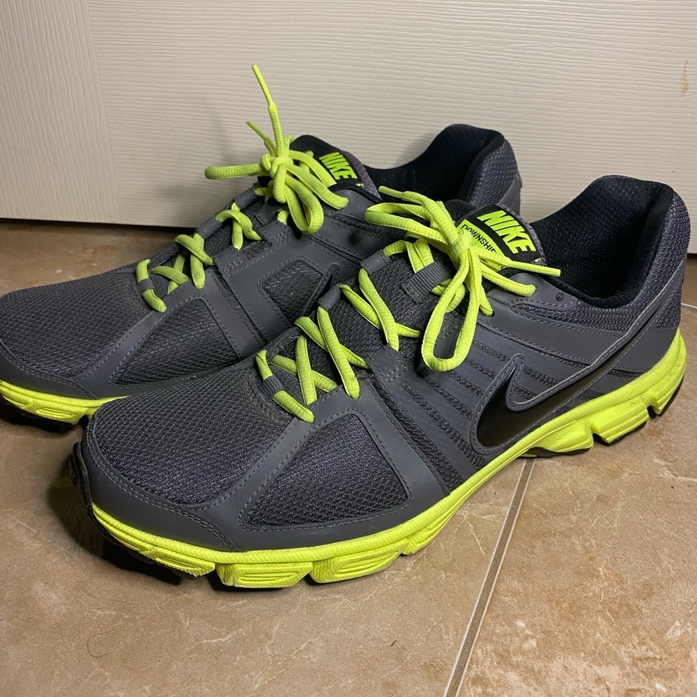 Nike Downshifter 5
